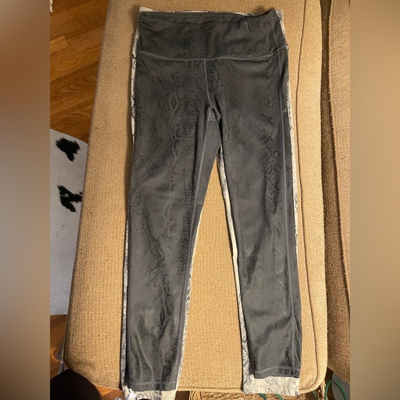 Mono B Leggings - Picture 1 of 1